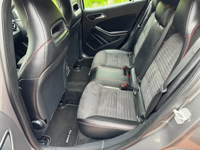 Mercedes-Benz GLA 200 d 2018 Diesel 11