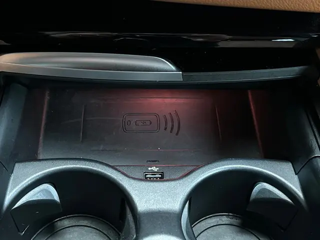 BMW 5 Serie Touring 530i High Executive 2021 Benzine 36