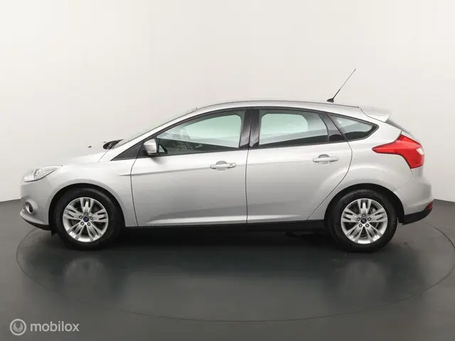 Ford Focus 1.0 EcoBoost Trend 2012 Benzine 3