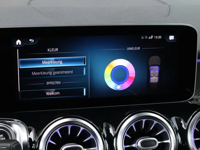 Mercedes-Benz GLB 200 AMG line 2020 Benzine 28