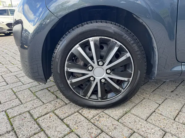 Peugeot 107 1.0 Access Accent Airco|5-deurs 2013 Benzine 20
