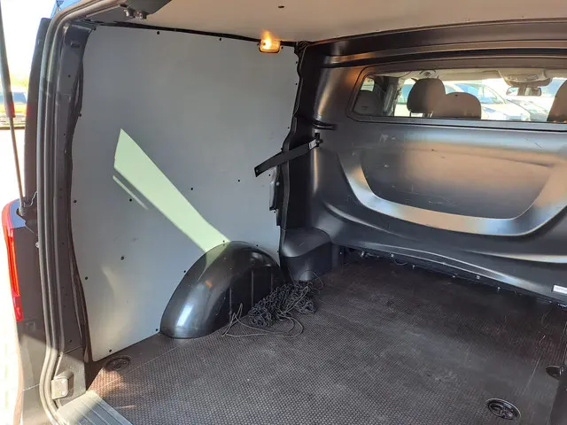 Mercedes-Benz Vito 116 CDI Lang DC Comfort 2023 Diesel 39