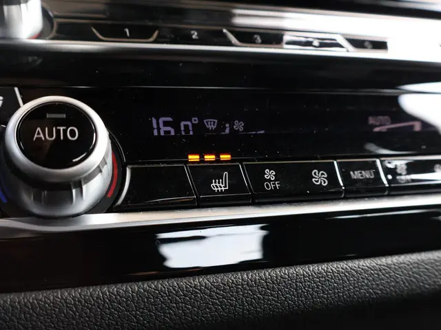 BMW 5 Serie 530e High Executive 2021 Hybride Benzine 26