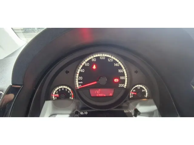 Volkswagen up! 1.0 move up! BlueM. 2015 Benzine 9