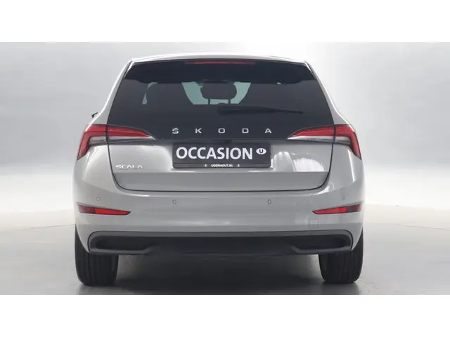 Škoda Scala 1.0 TSI 110pk Sport Business DSG 2024 Benzine 8