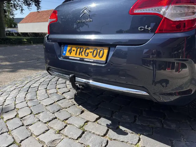 Citroën C4 1.2 PureTech Exclusive 2014 Benzine 6