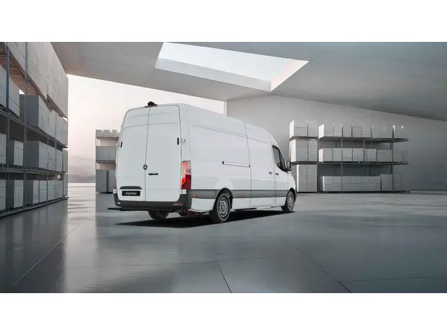 Mercedes-Benz eSprinter 2