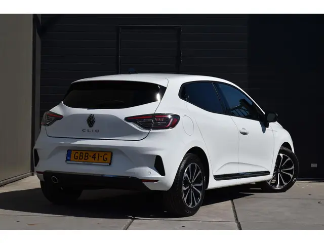 Renault Clio TCe 90 GPF techno 2024 Benzine 3