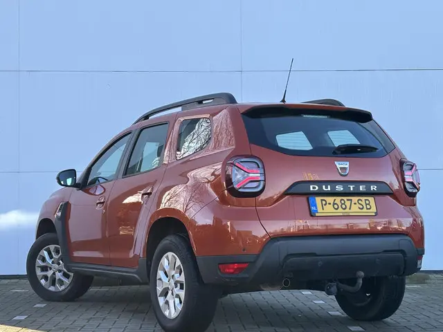 Dacia Duster 1.0 TCe Bi-Fuel Comfort 2022 Benzine 6