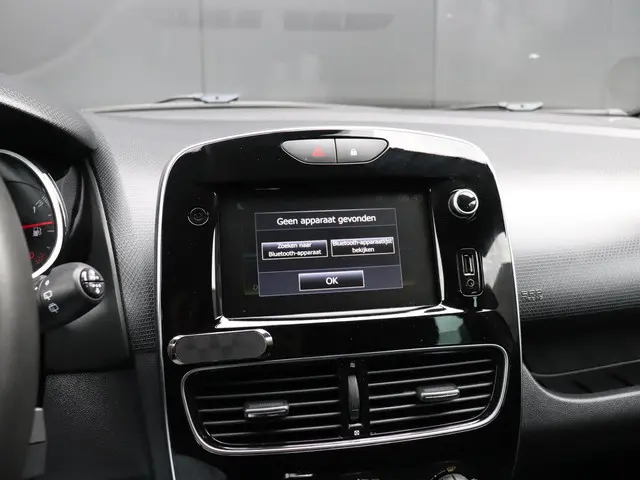 Renault Clio 0.9 TCe Limited 2019 Benzine 7