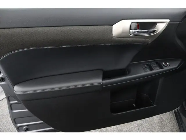 Lexus CT 200h Business Line 2017 Hybride Benzine 34