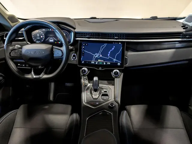 Lynk & Co 01 1.5 / 261pk / Blackstyle 2022 Hybride Benzine 42