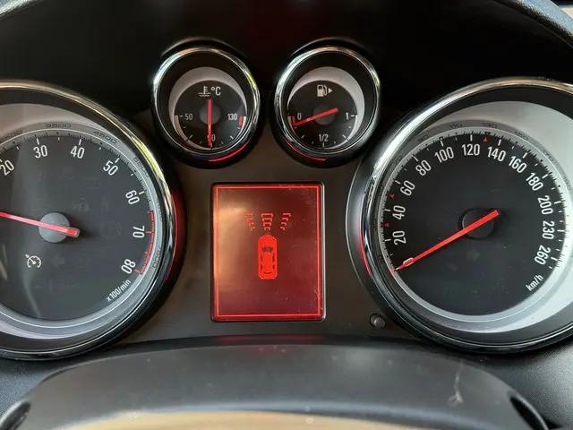 Opel Astra Sports Tourer 1.4 Turbo Cosmo 2014 Benzine 21