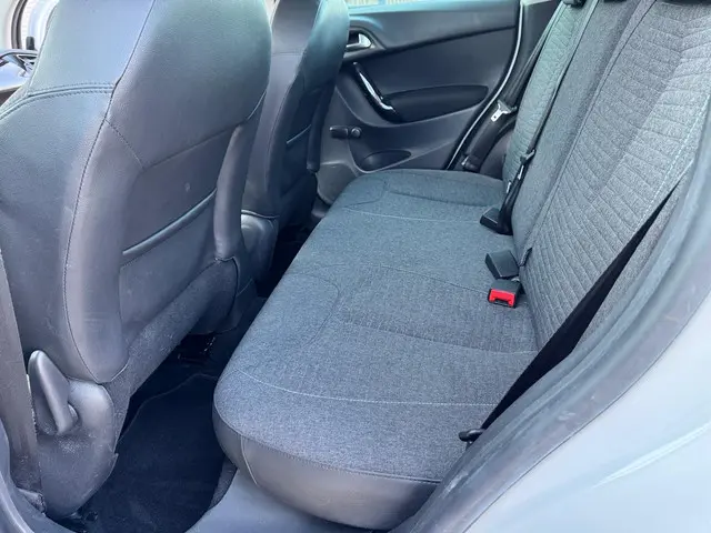 Citroën C3 1.2 PureTech Collection 2015 Benzine 22