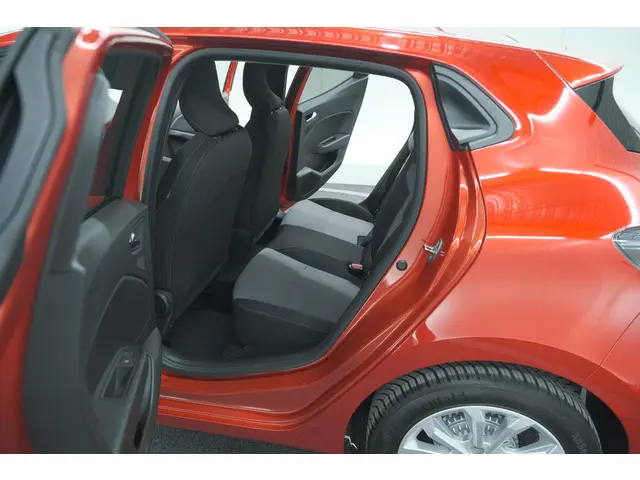 Renault Clio TCe 90 GPF Evolution 2024 Benzine 27