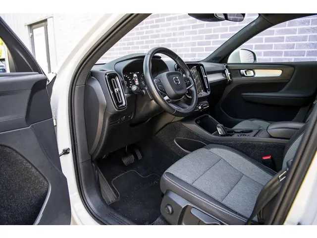 Volvo XC40 1.5 T2 Business Pro 2021 Benzine 16