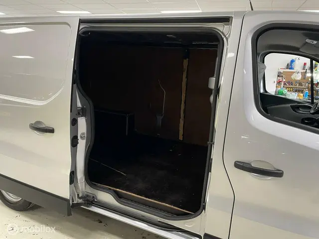 Nissan NV300 bestel 1.6 dCi 120 L2H1 Acenta 2019 Diesel 9