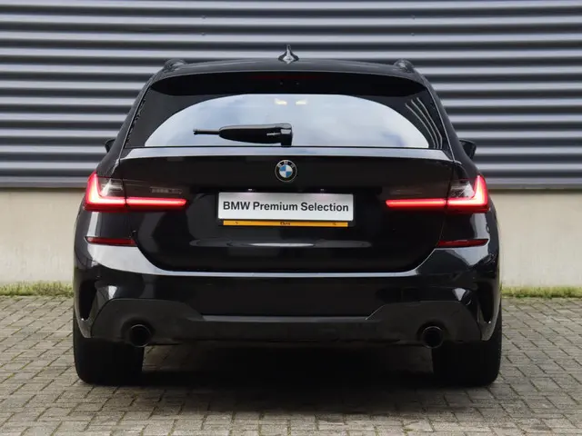 BMW 3 Serie Touring 330e 2021 Hybride Benzine 4