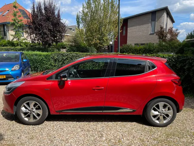 Renault Clio 0.9 TCe Eco2 Limited 2016 Benzine 7