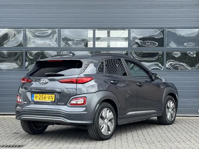 Hyundai Kona EV FASHION 64 KWH 2020 Elektrisch 3