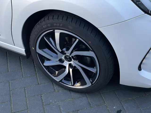 DS DS 3 1.2 PureTech Sport Chic 2017 Benzine 7