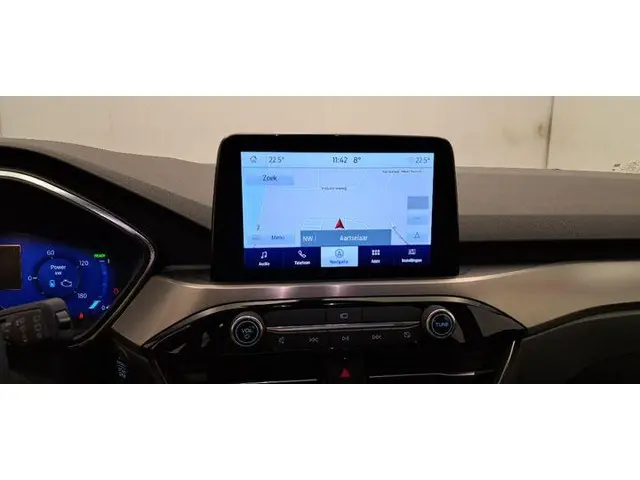 Ford Kuga 2.5 PHEV Titanium 2024 Hybride Benzine 19