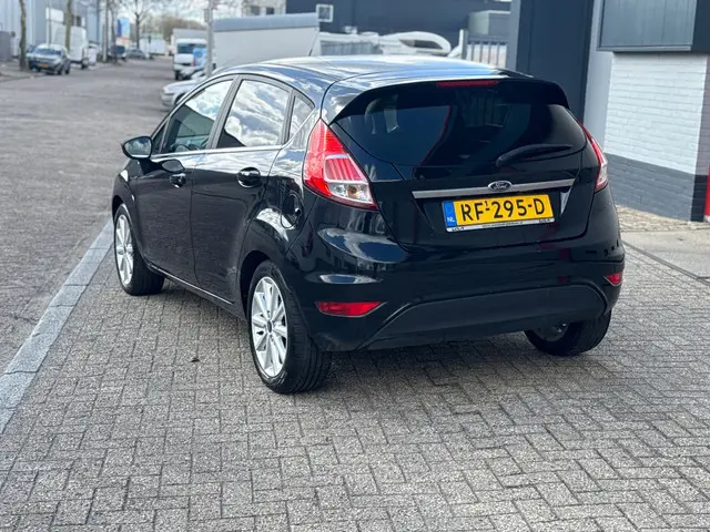 Ford Fiesta 1.0 EcoBoost Candy Blue Edition 2016 Benzine 5