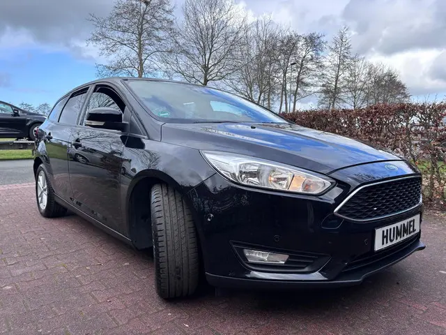 Ford Focus Wagon 1.0 EcoBoost Titanium 2015 Benzine 4