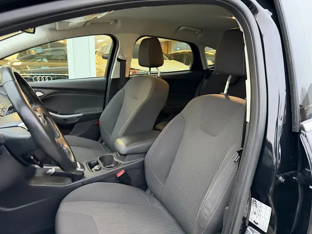 Ford Focus 1.6 EcoBoost Edition Plus 2014 Benzine 14