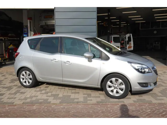 Opel Meriva 2