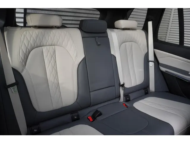 BMW X5 xDrive50e 2025 Hybride Benzine 10