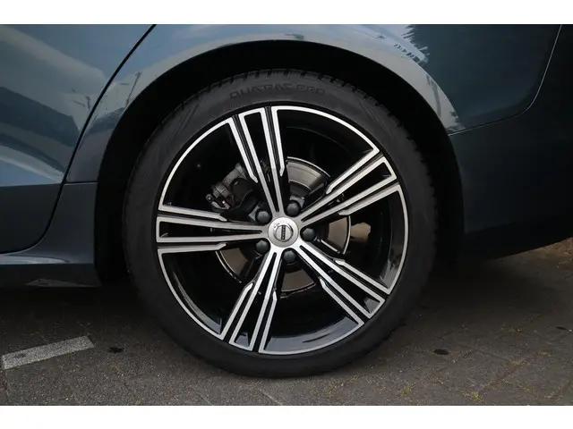 Volvo V60 2.0 B4 Inscription 2022 Benzine 3