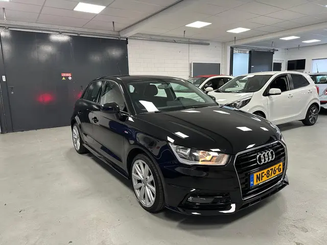 Audi A1 Sportback 1.0 TFSI Adrenalin S-LINE 2017 Benzine 4