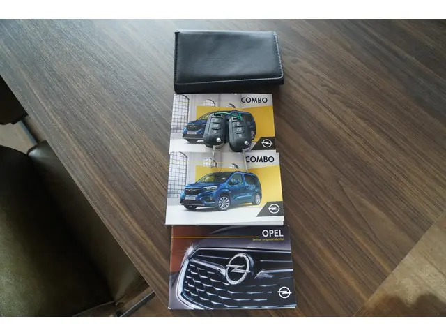 Opel Combo Tour 1.2 Turbo L2H1 Edition 7p. 2020 Benzine 15
