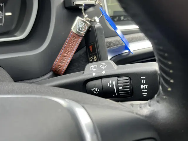 Volvo V40 2.0 T3 Momentum 2016 Benzine 40