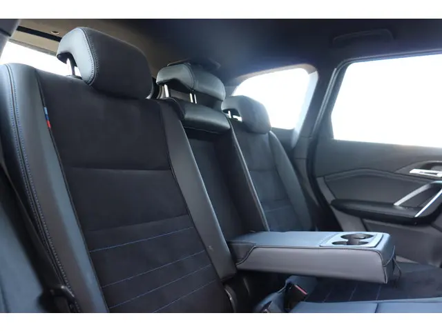 BMW iX1 xDrive30 67 kWh 2024 Elektrisch 12