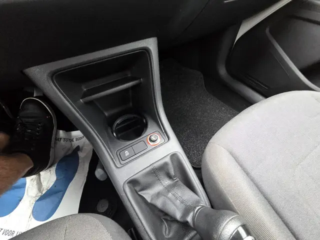 Volkswagen up! 1.0 move up! BlueM. 2014 Benzine 10