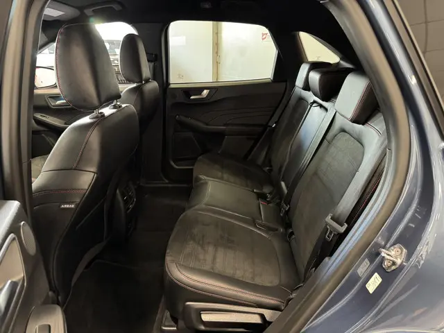 Ford Kuga 2.5 PHEV ST-Line X 2022 Hybride Benzine 13