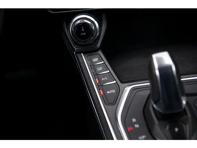 Lynk & Co 01 1.5 Plug-in Hybride 2022 Hybride Benzine 22