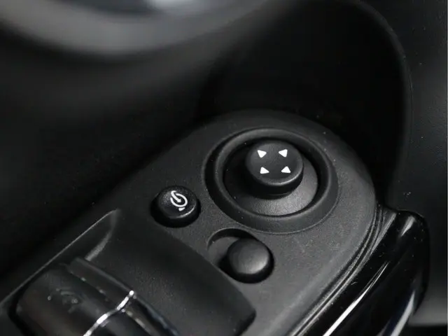 MINI Cooper Pepper 2018 Benzine 33