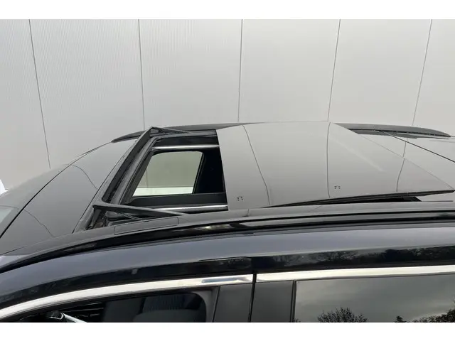 Toyota RAV4 2.5 Hybrid AWD Bi-Tone 2023 Hybride Benzine 19