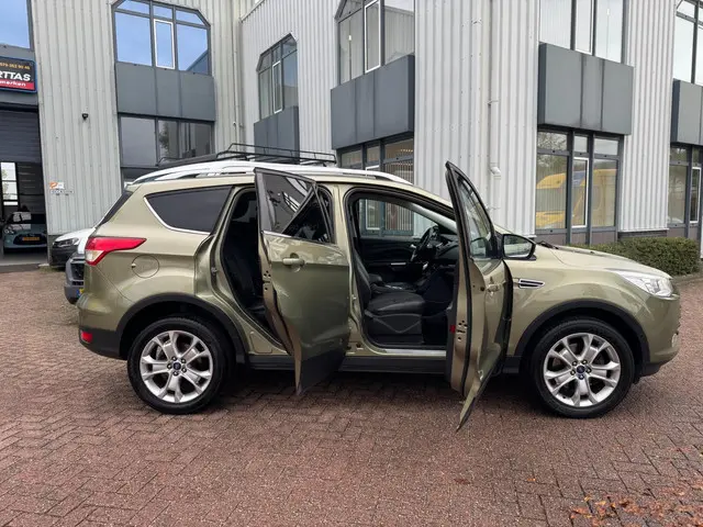 Ford Kuga 1.6 Titanium 4WD AUTOMAAT!! 2013 Benzine 6