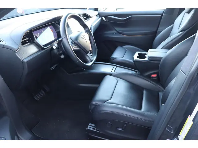 Tesla Model X 75D Base 6p. 2018 Elektrisch 23