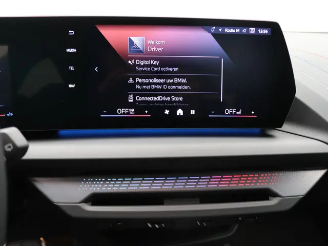 BMW 1 Serie 120 2025 Benzine 13