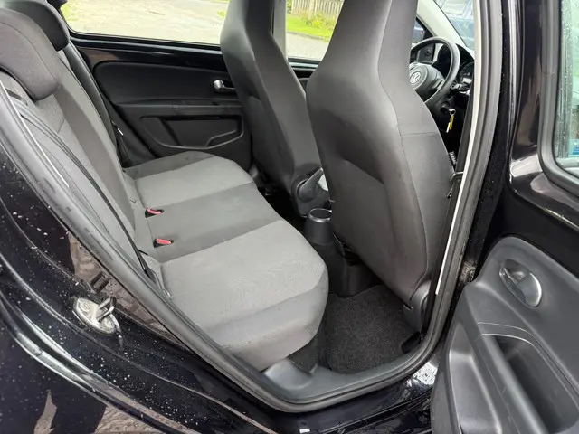 Volkswagen up! 1.0 move up! BlueMotion 2012 Benzine 9