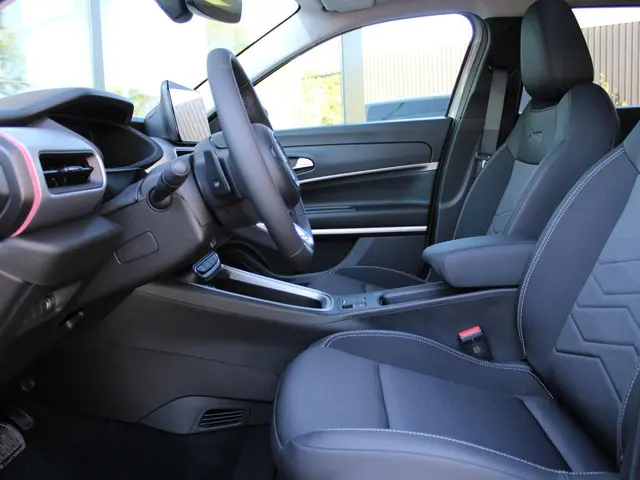 Jeep Avenger 1.2 e-Hybrid Summit 2026 Hybride Benzine 11