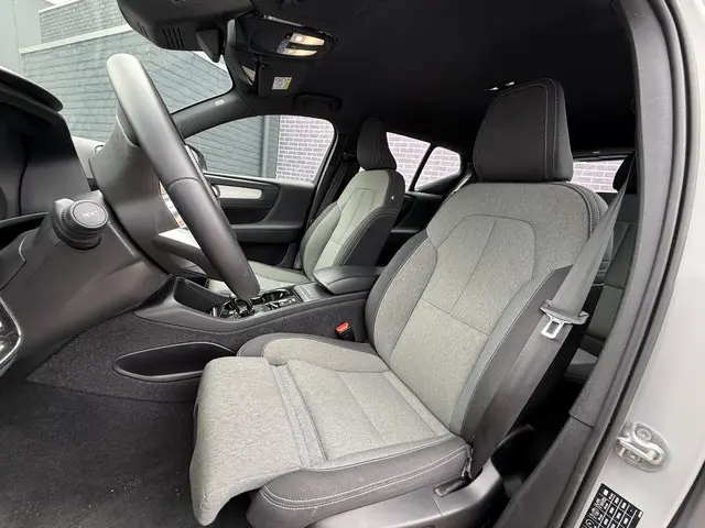 Volvo XC40 2.0 B3 Plus Dark 2023 Benzine 15
