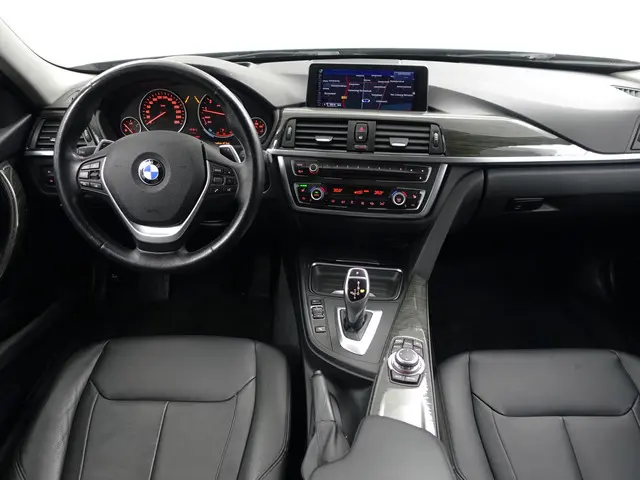 BMW 3 Serie 320i M Sport Aut- 2012 Benzine 7