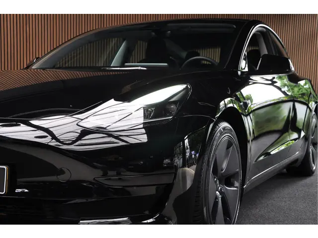 Tesla Model 3 Standard RWD Plus 60 kwh 2022 Elektrisch 23