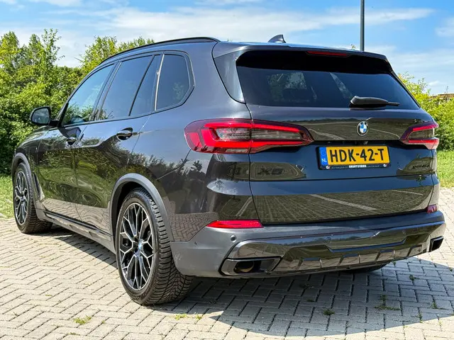 BMW X5 xDrive45e High Executive 2021 Hybride Benzine 6